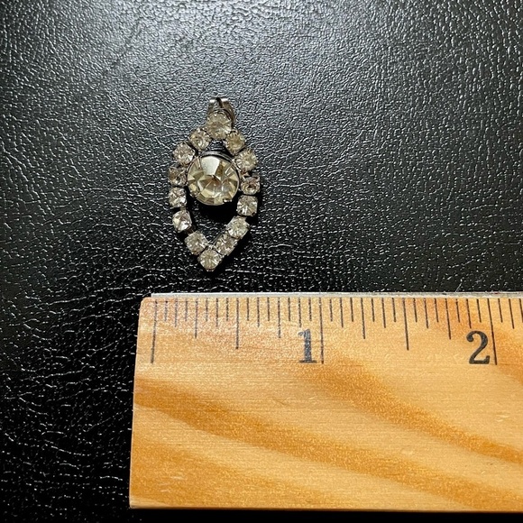 Vintage 80s Rhinestone Teardrop Earrings Posts - Picture 7 of 8